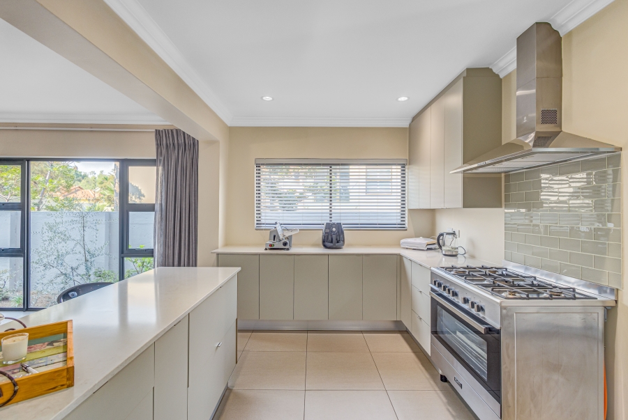 5 Bedroom Property for Sale in Kyalami Estates Gauteng