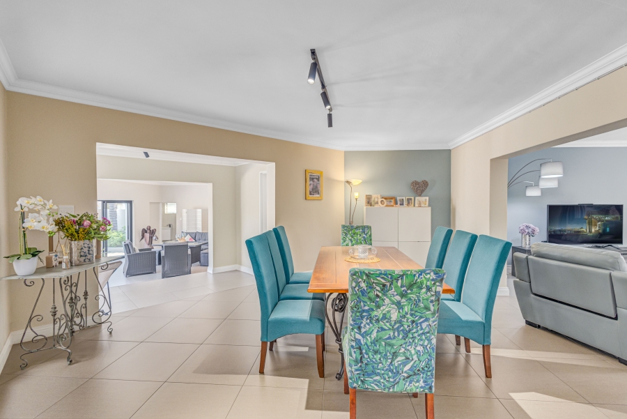 5 Bedroom Property for Sale in Kyalami Estates Gauteng