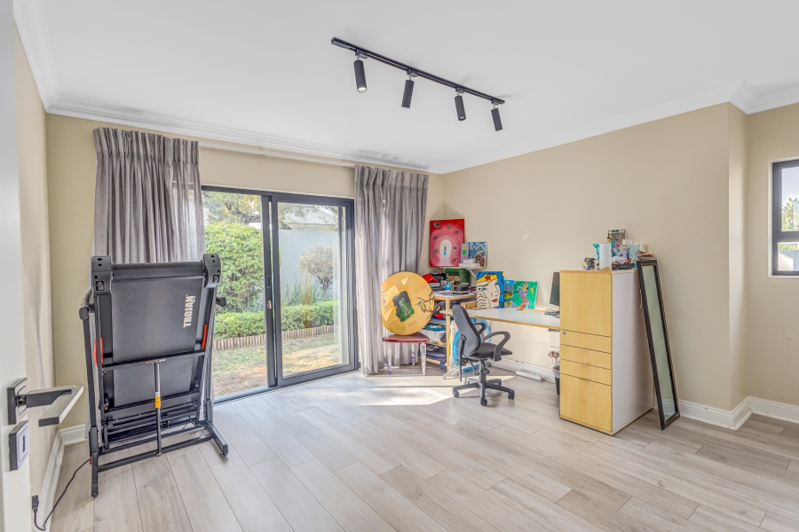 5 Bedroom Property for Sale in Kyalami Estates Gauteng