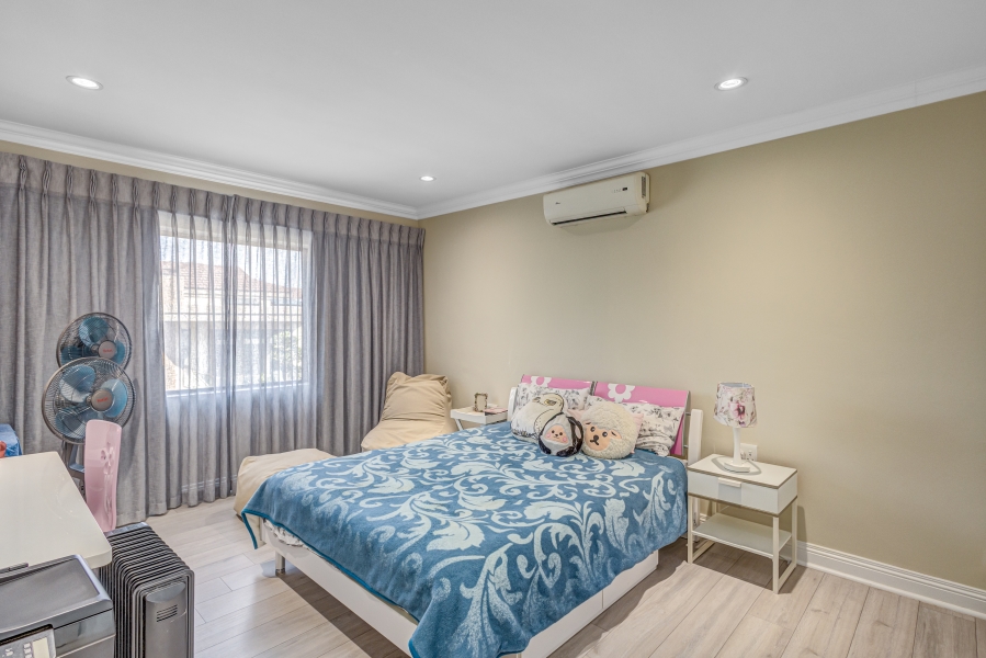 5 Bedroom Property for Sale in Kyalami Estates Gauteng