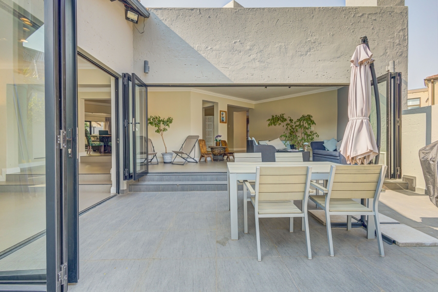 5 Bedroom Property for Sale in Kyalami Estates Gauteng