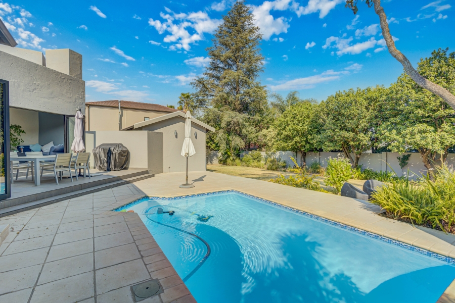 5 Bedroom Property for Sale in Kyalami Estates Gauteng