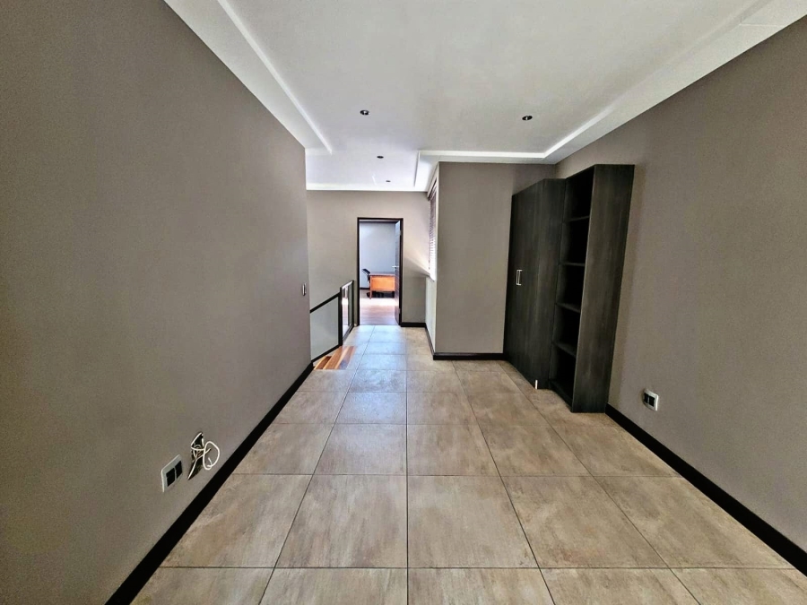 4 Bedroom Property for Sale in Brooklyn Gauteng