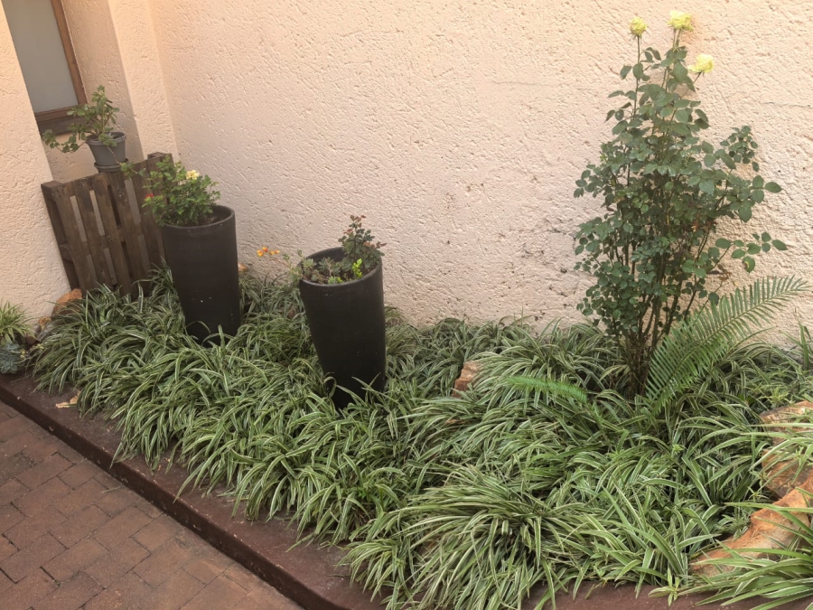 3 Bedroom Property for Sale in Wilro Park Gauteng