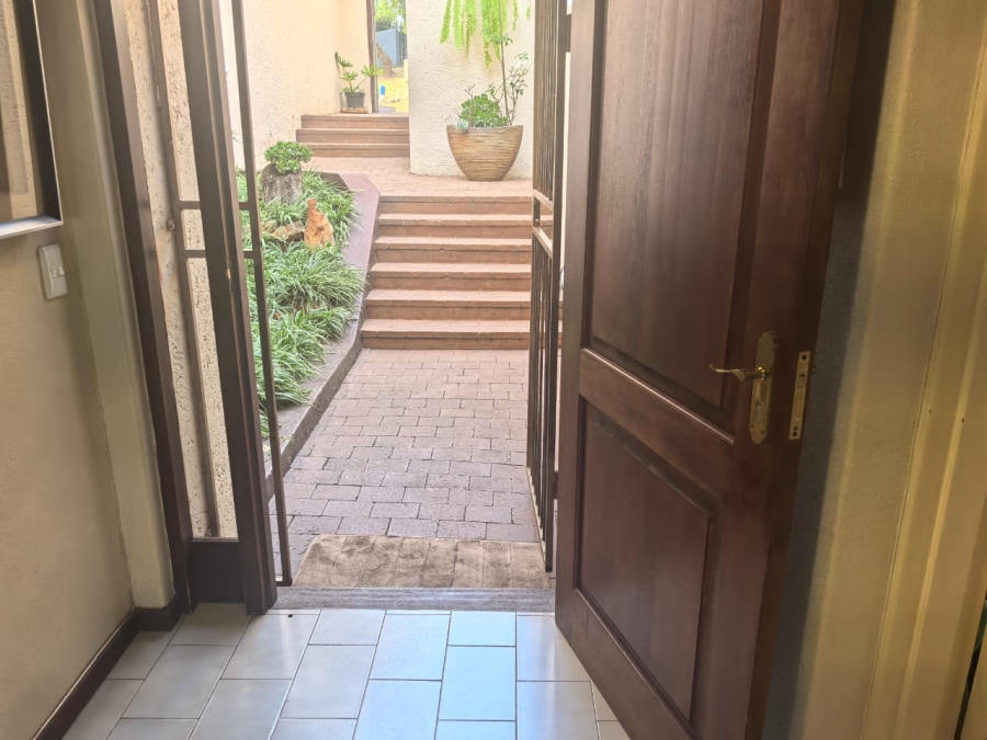 3 Bedroom Property for Sale in Wilro Park Gauteng
