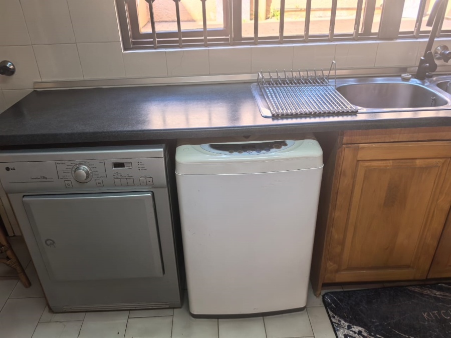 3 Bedroom Property for Sale in Wilro Park Gauteng