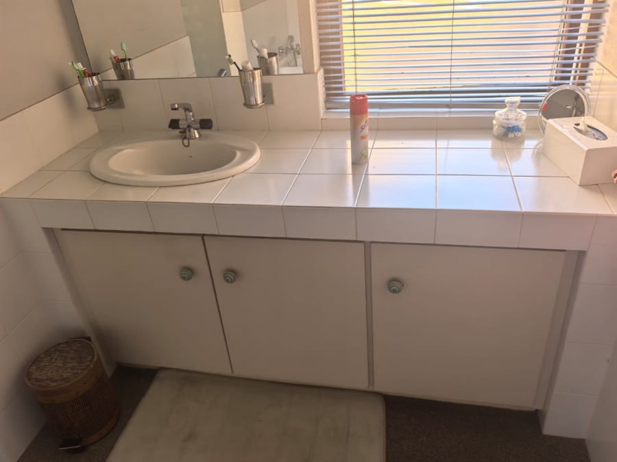 3 Bedroom Property for Sale in Wilro Park Gauteng