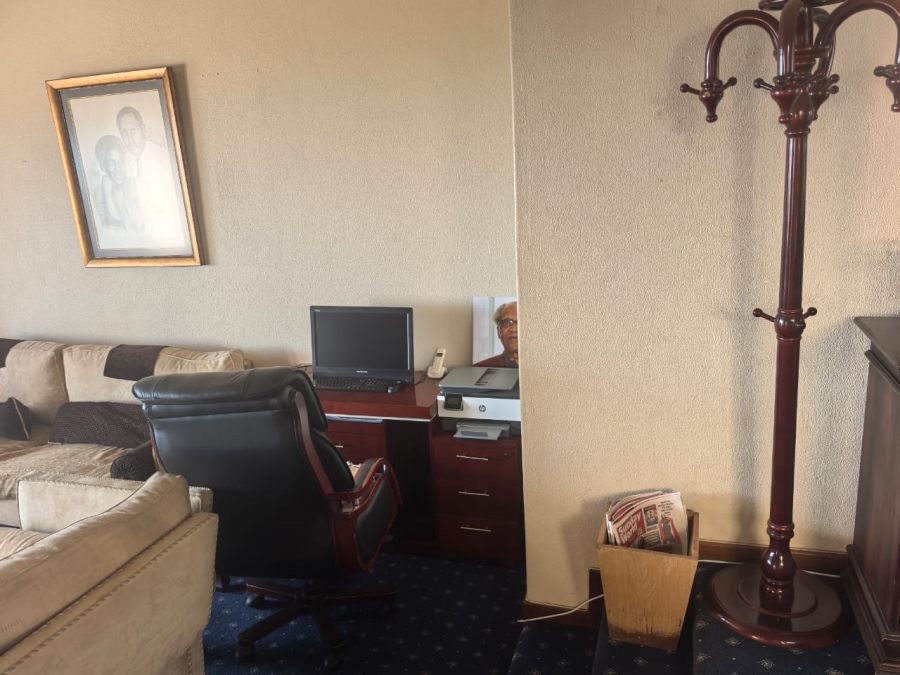 3 Bedroom Property for Sale in Wilro Park Gauteng