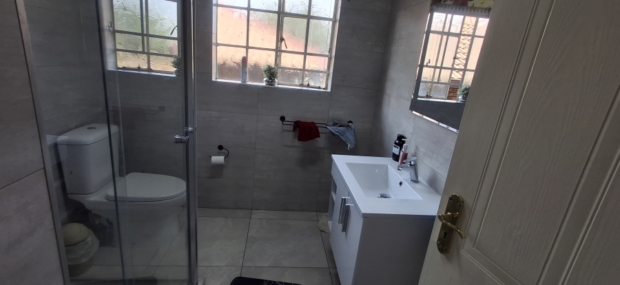2 Bedroom Property for Sale in Northgate Gauteng