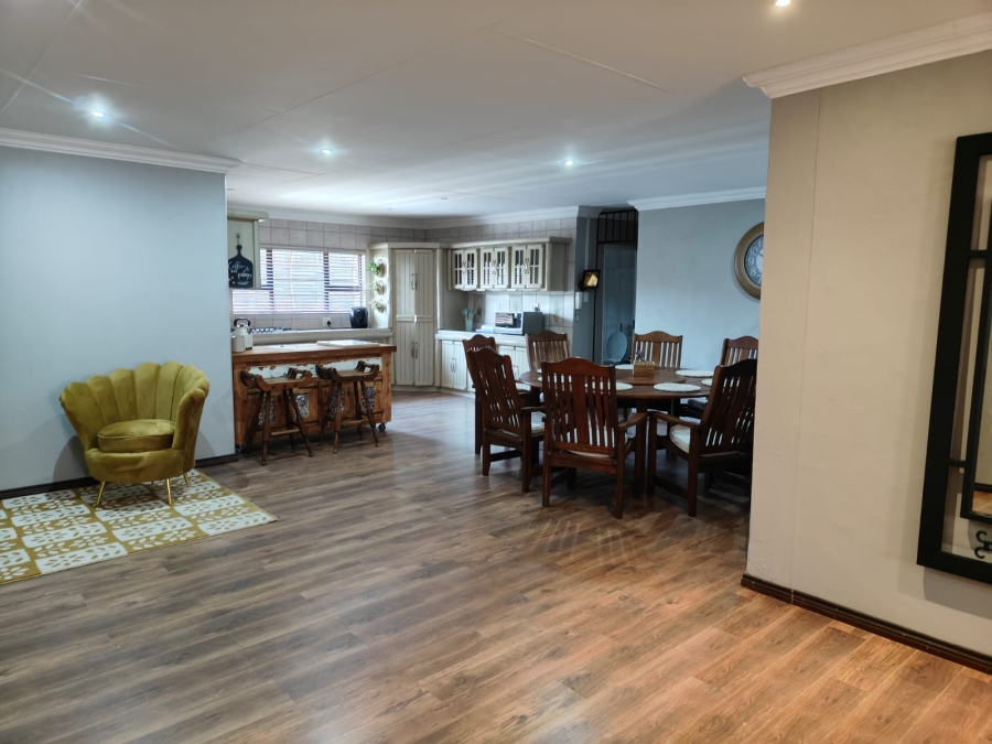3 Bedroom Property for Sale in Three Rivers Proper Gauteng
