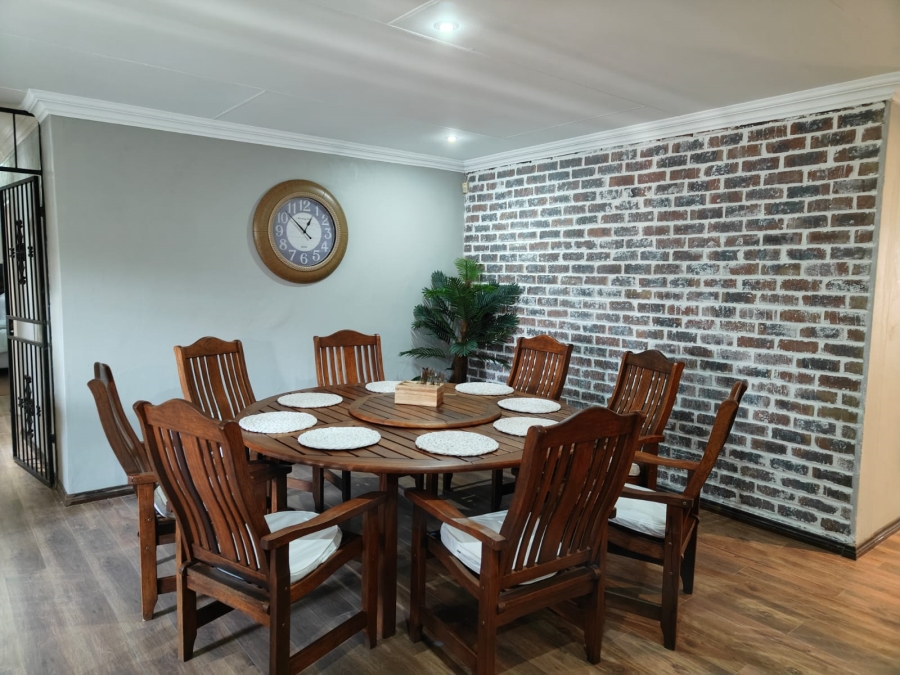 3 Bedroom Property for Sale in Three Rivers Proper Gauteng