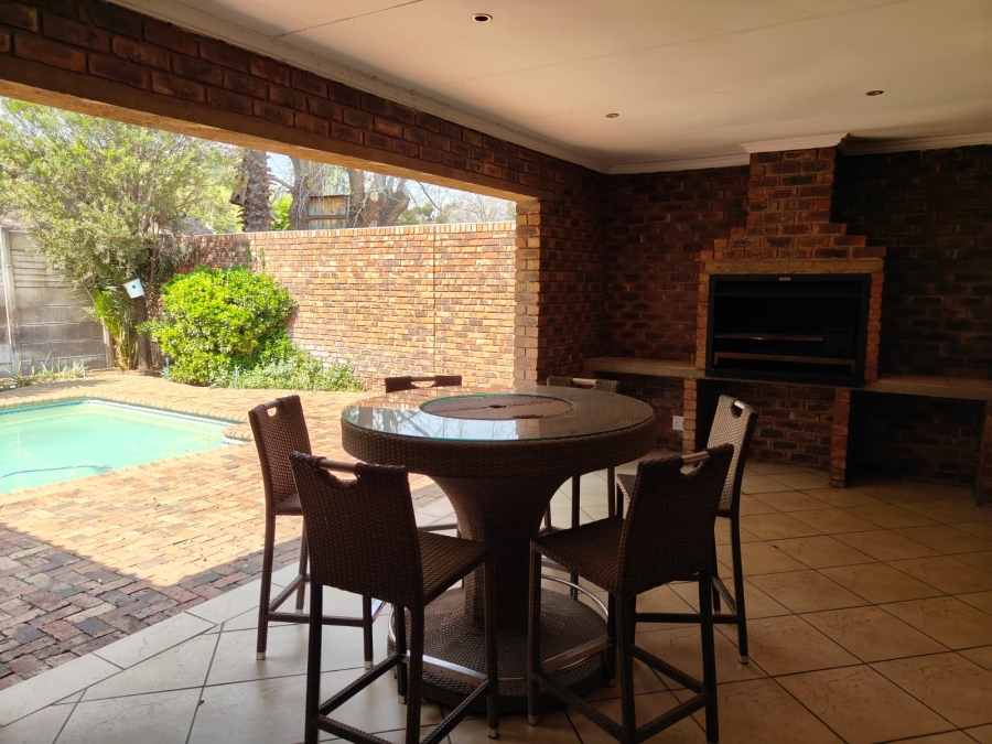 3 Bedroom Property for Sale in Three Rivers Proper Gauteng