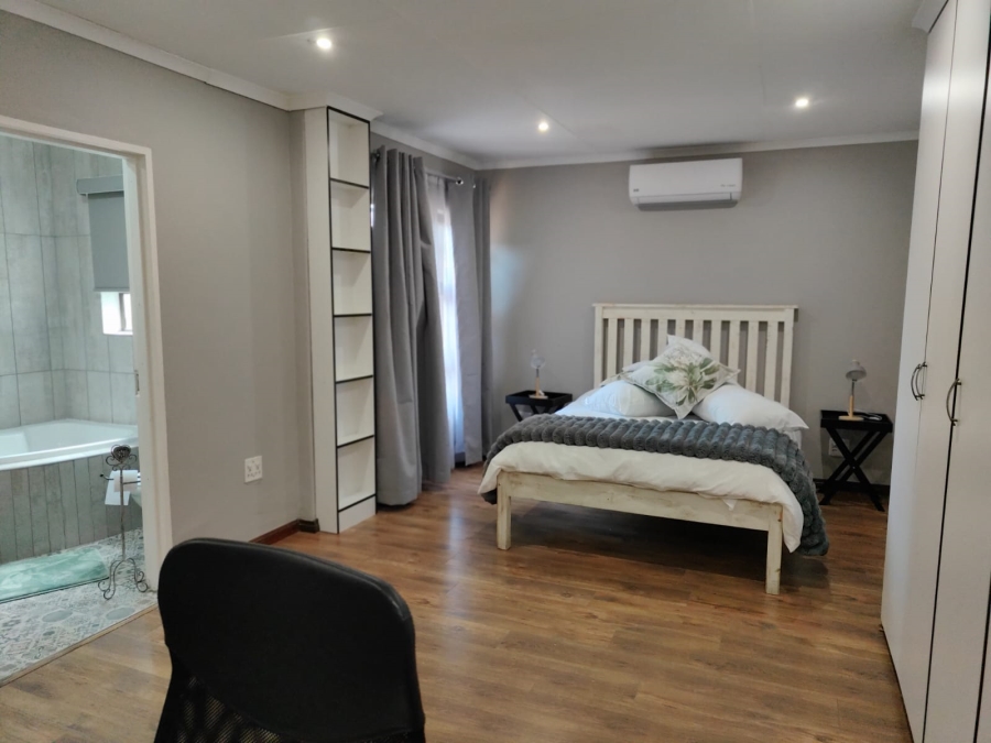 3 Bedroom Property for Sale in Three Rivers Proper Gauteng