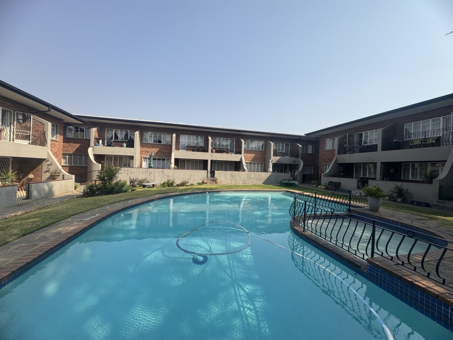 1 Bedroom Property for Sale in Parkhill Gardens Gauteng