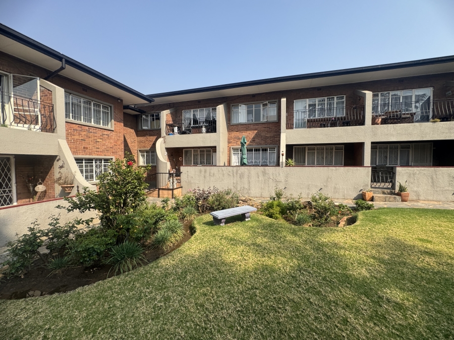 1 Bedroom Property for Sale in Parkhill Gardens Gauteng
