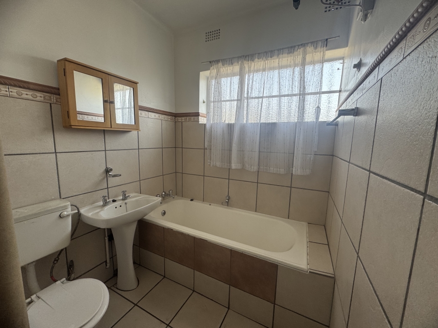 1 Bedroom Property for Sale in Parkhill Gardens Gauteng