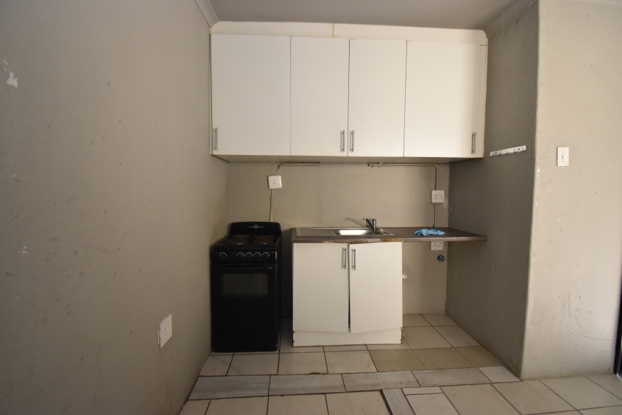 To Let 1 Bedroom Property for Rent in Northcliff Gauteng