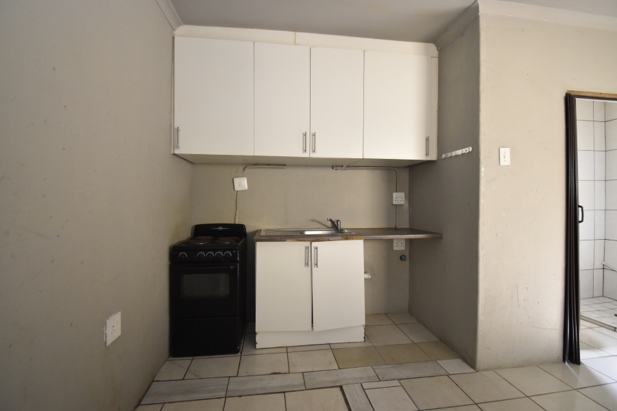 To Let 1 Bedroom Property for Rent in Northcliff Gauteng