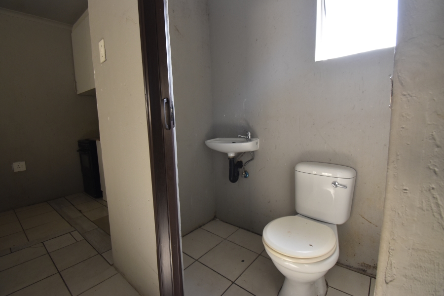 To Let 1 Bedroom Property for Rent in Northcliff Gauteng