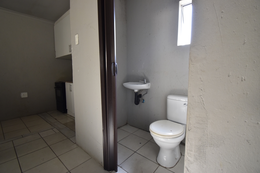 To Let 1 Bedroom Property for Rent in Northcliff Gauteng