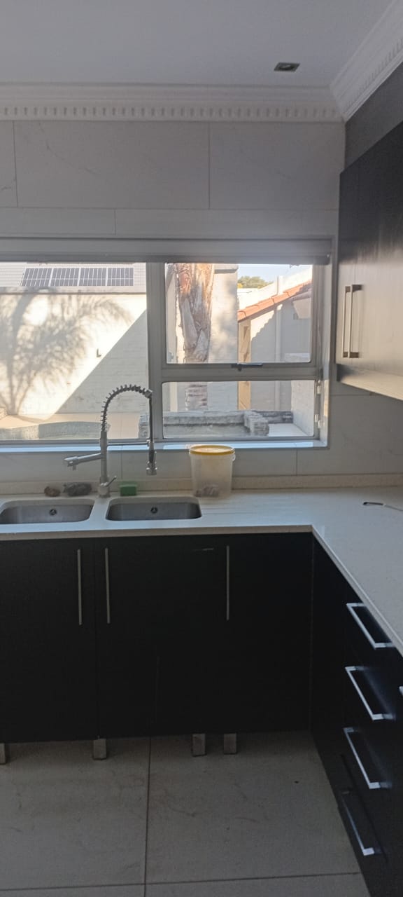 To Let 3 Bedroom Property for Rent in Sydenham Gauteng