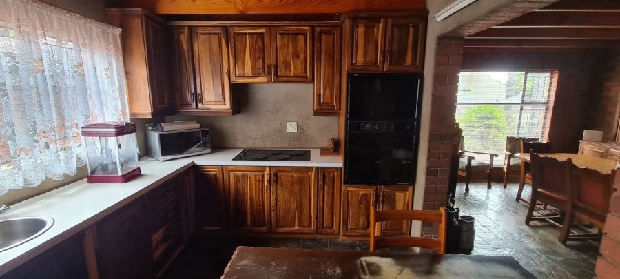 To Let 4 Bedroom Property for Rent in Sunair Park Gauteng