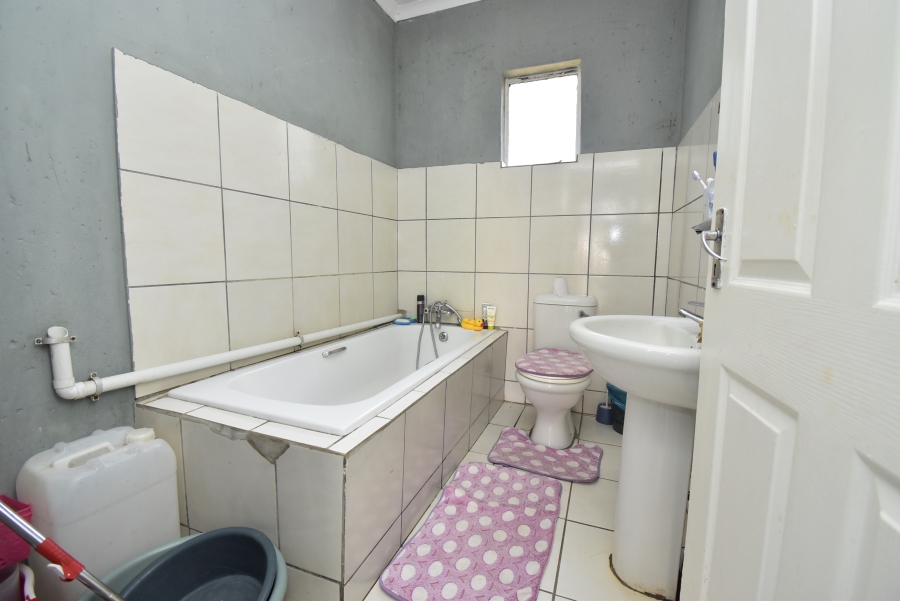 To Let 2 Bedroom Property for Rent in Northcliff Gauteng