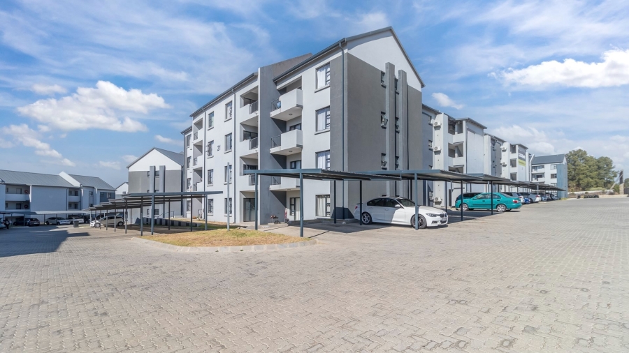 To Let 2 Bedroom Property for Rent in Glen Austin Gauteng