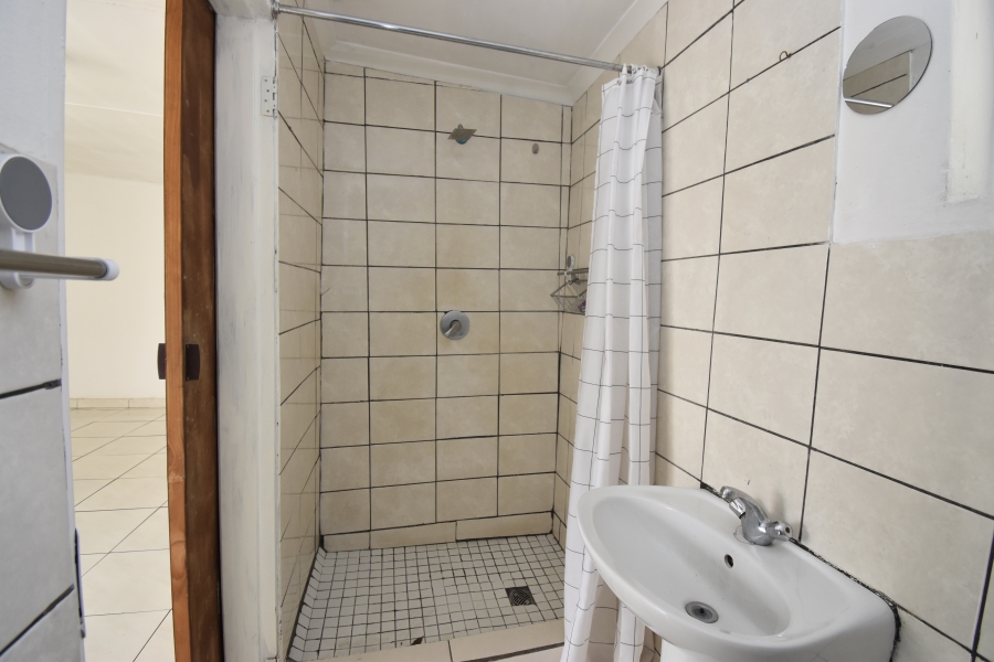 To Let 1 Bedroom Property for Rent in Weltevreden Park Gauteng