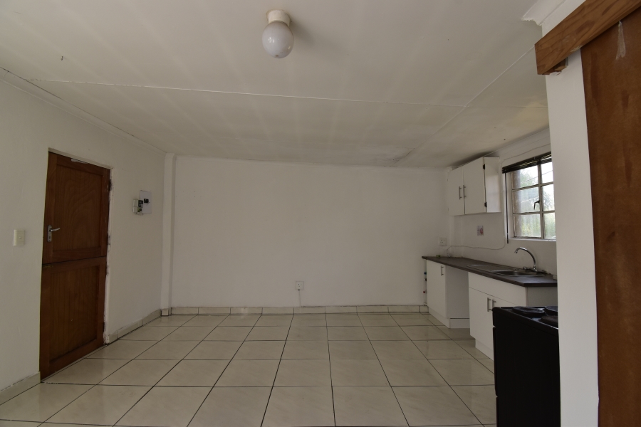 To Let 1 Bedroom Property for Rent in Weltevreden Park Gauteng