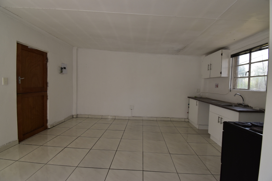 To Let 1 Bedroom Property for Rent in Weltevreden Park Gauteng