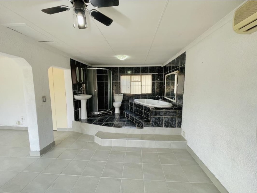 3 Bedroom Property for Sale in Albertsdal Gauteng