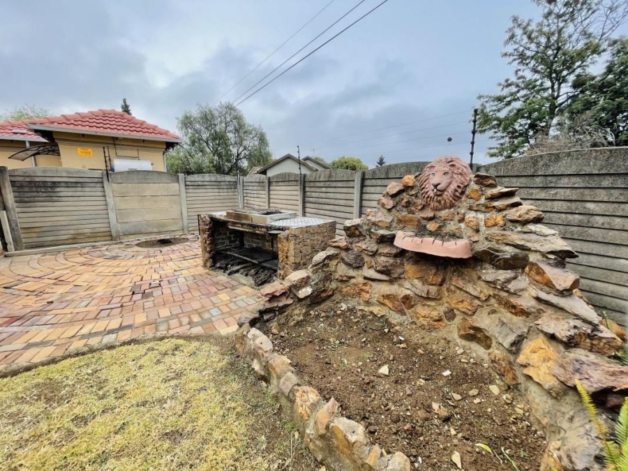 3 Bedroom Property for Sale in Albertsdal Gauteng