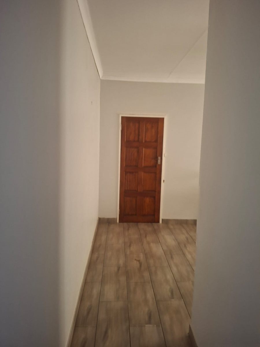6 Bedroom Property for Sale in Tenacre A H Gauteng