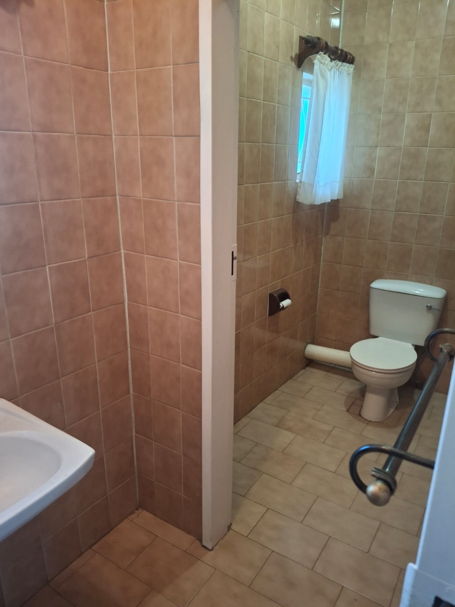 6 Bedroom Property for Sale in Tenacre A H Gauteng