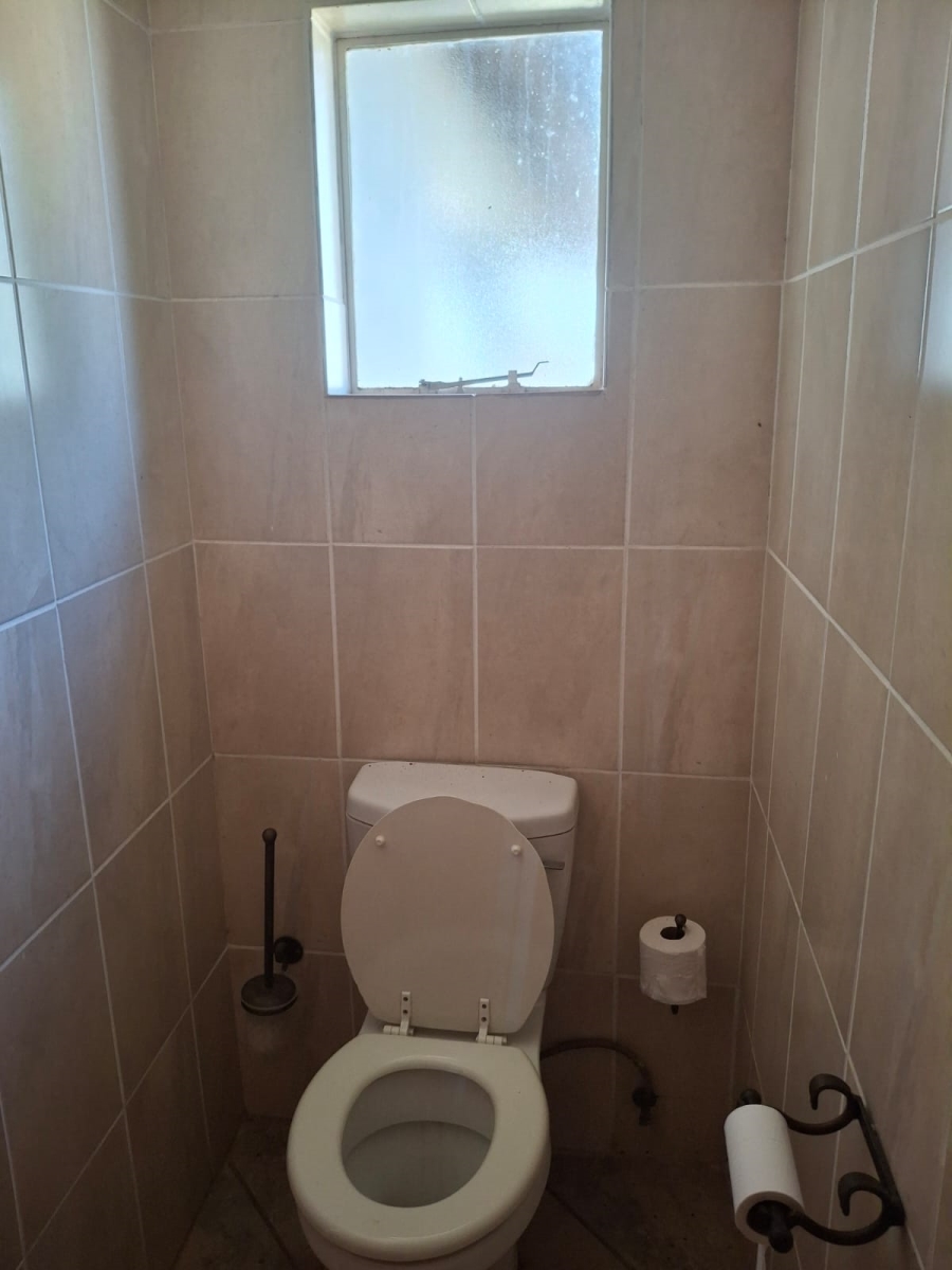 6 Bedroom Property for Sale in Tenacre A H Gauteng