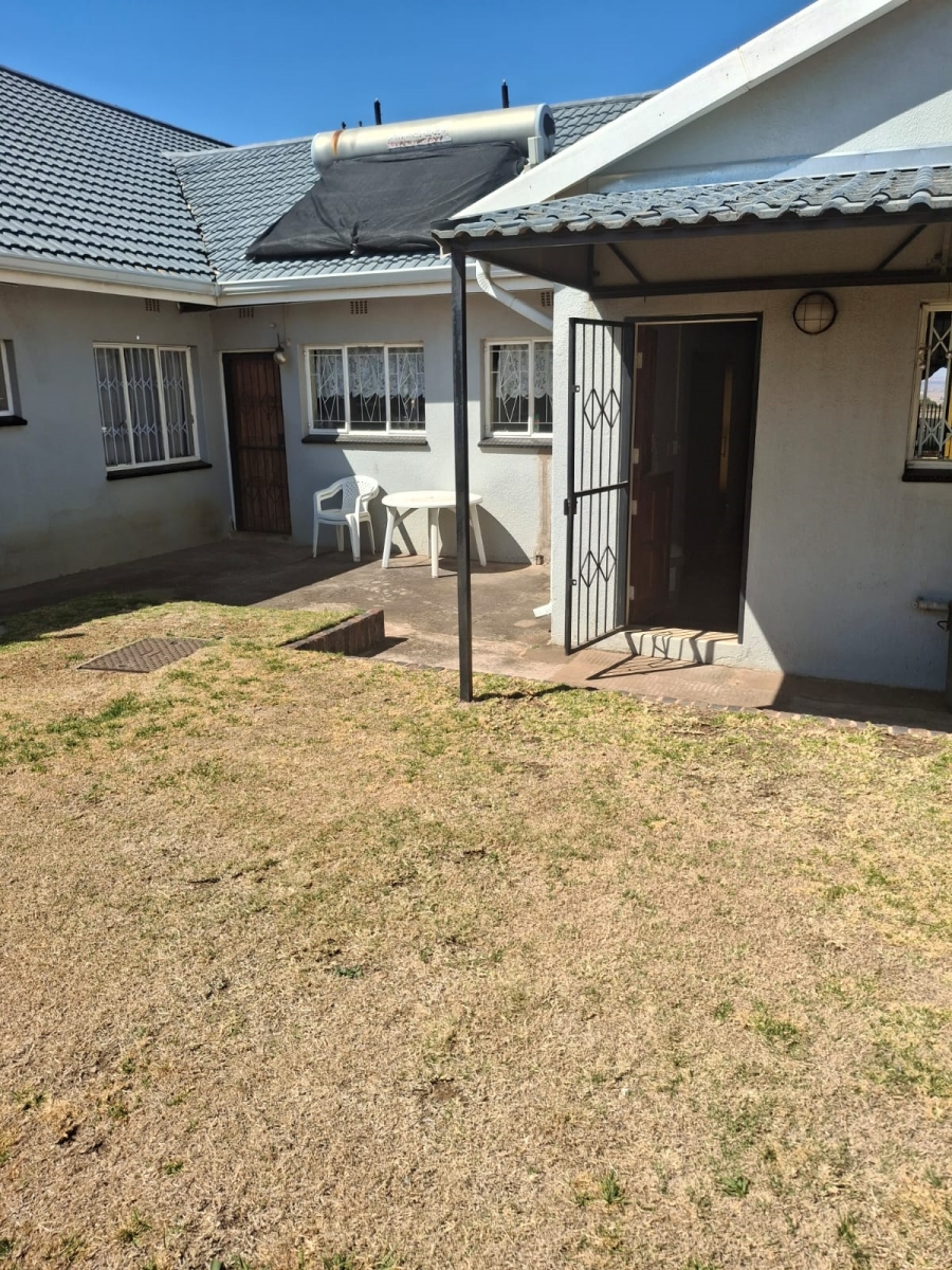 6 Bedroom Property for Sale in Tenacre A H Gauteng