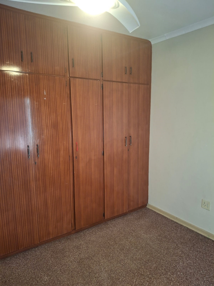 6 Bedroom Property for Sale in Tenacre A H Gauteng