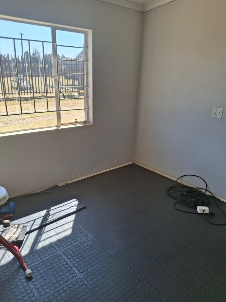 6 Bedroom Property for Sale in Tenacre A H Gauteng
