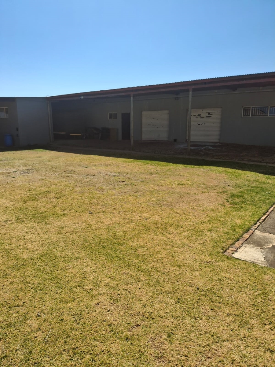 6 Bedroom Property for Sale in Tenacre A H Gauteng