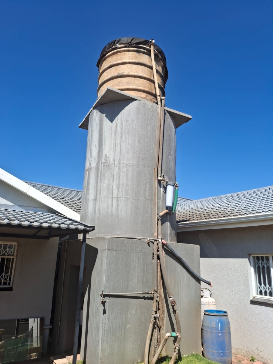 6 Bedroom Property for Sale in Tenacre A H Gauteng