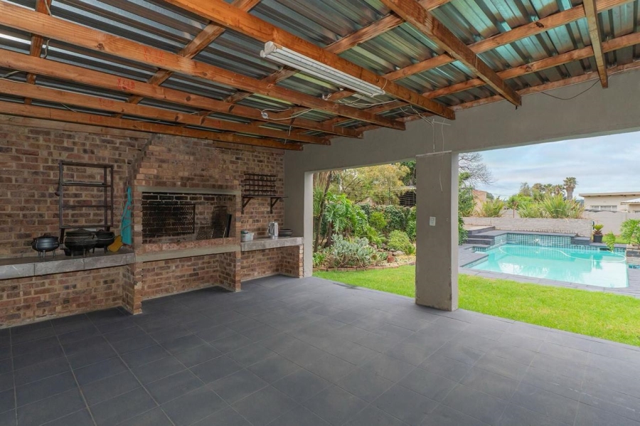 4 Bedroom Property for Sale in Edleen Gauteng