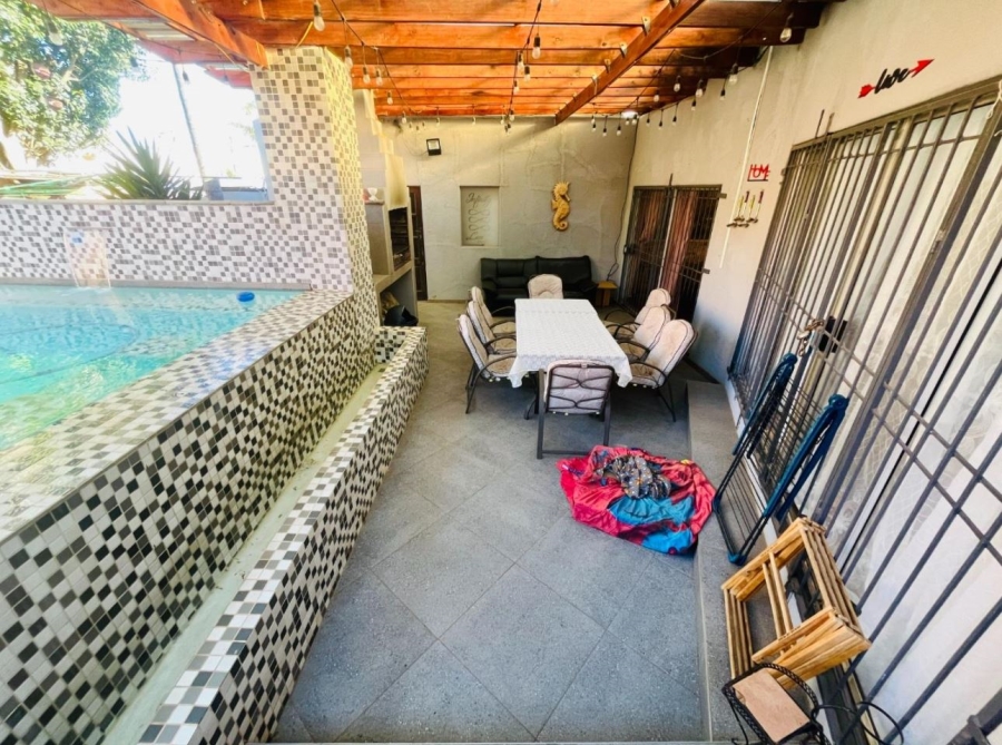 4 Bedroom Property for Sale in Suideroord Gauteng