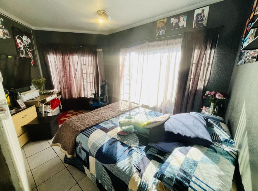 4 Bedroom Property for Sale in Suideroord Gauteng