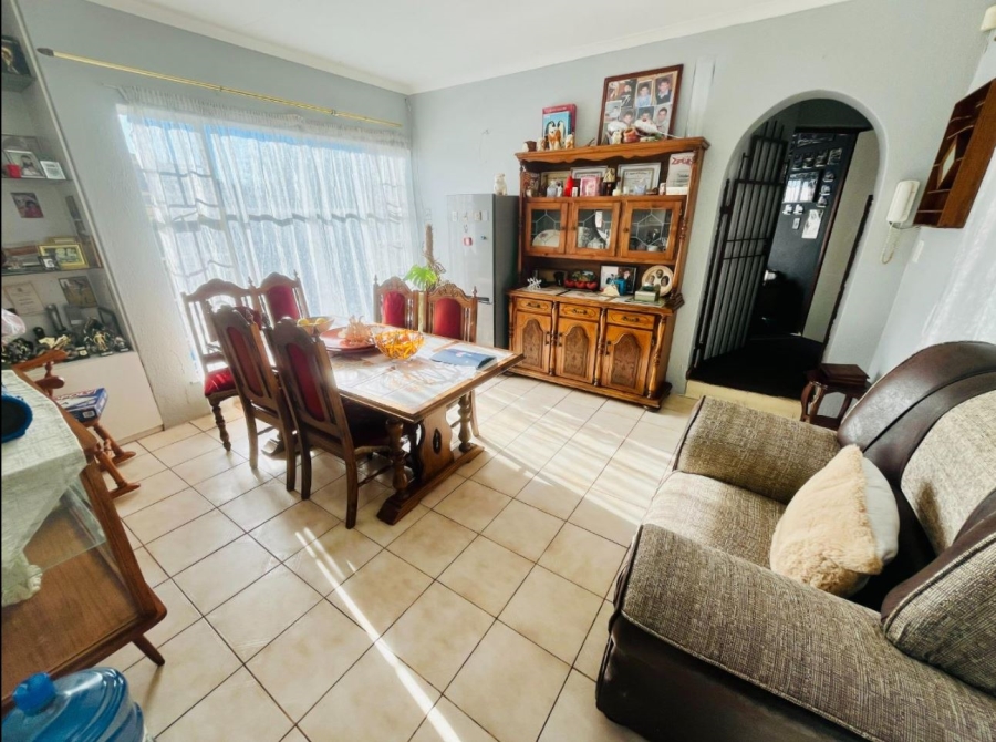 4 Bedroom Property for Sale in Suideroord Gauteng