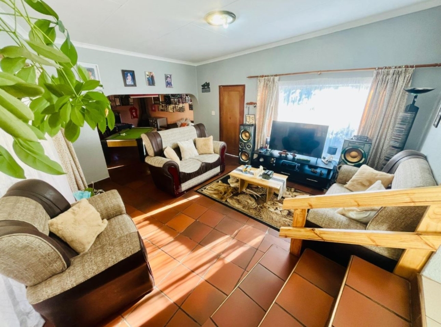 4 Bedroom Property for Sale in Suideroord Gauteng