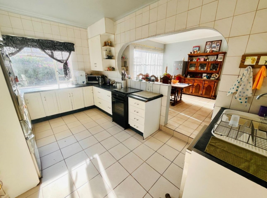4 Bedroom Property for Sale in Suideroord Gauteng