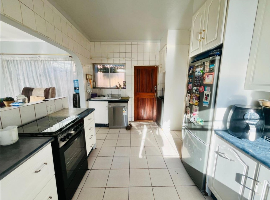 4 Bedroom Property for Sale in Suideroord Gauteng