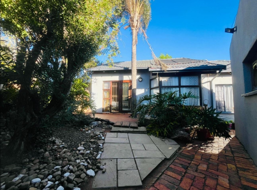 4 Bedroom Property for Sale in Suideroord Gauteng