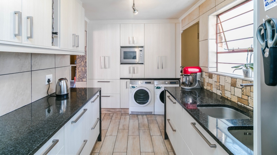 3 Bedroom Property for Sale in Craighall Park Gauteng